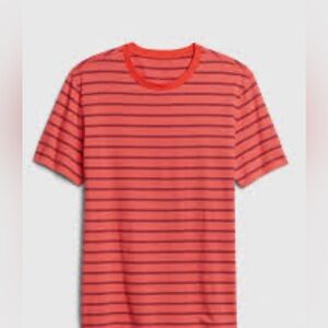 GAP Classic T crew neck shirt